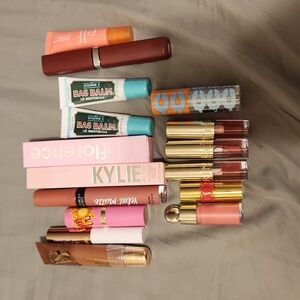 Lip bundle. All brand new!